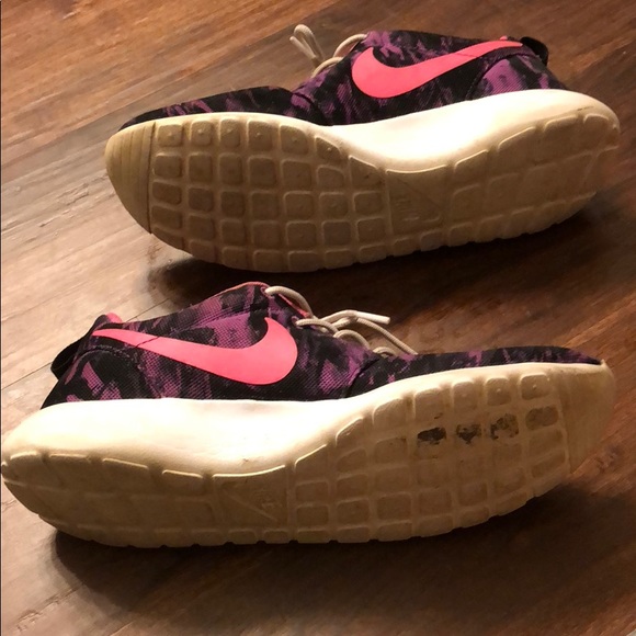 Nike Camoflauge Roshe runs - Picture 5 of 8